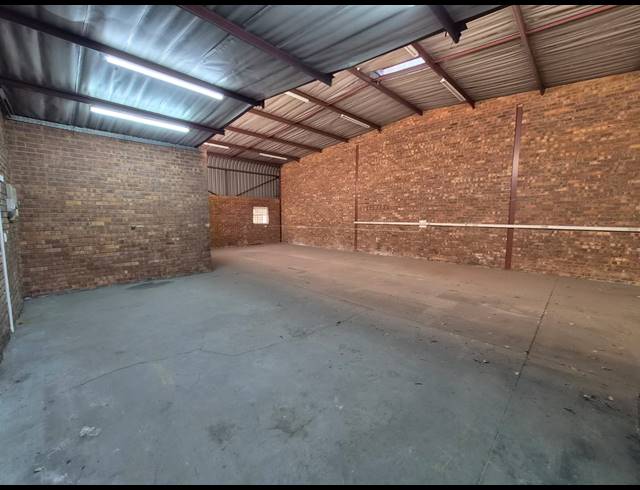 172M² WAREHOUSE TO LET IN WADEVILLE